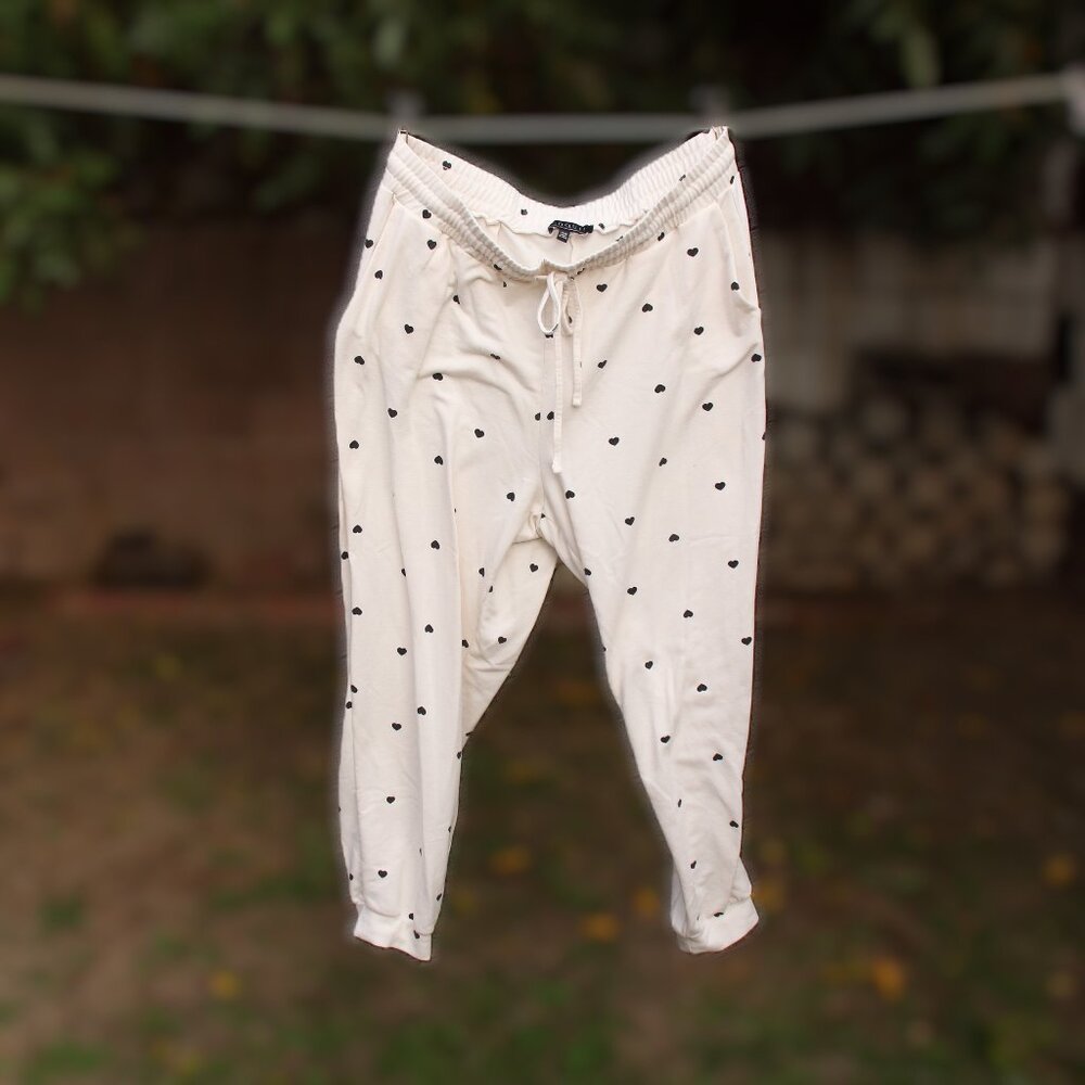 Eloquii Cream Heart Print Joggers 14/16